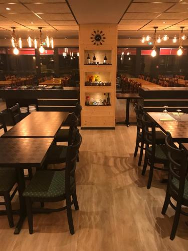 Restaurang, Eurohotel Airport Orly Rungis in Paris-Orly flygplats