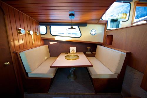 HOMEBOAT-bateau hotel