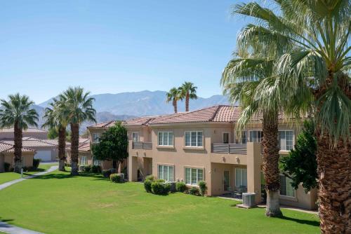 Exterior view, Raintree's Cimarron Golf Resort Palm Springs in Cathedral City (CA)
