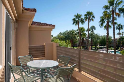 Balcony/terrace, Raintree's Cimarron Golf Resort Palm Springs in Cathedral City (CA)