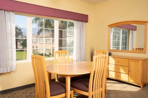 Facilities, Raintree's Cimarron Golf Resort Palm Springs in Cathedral City (CA)