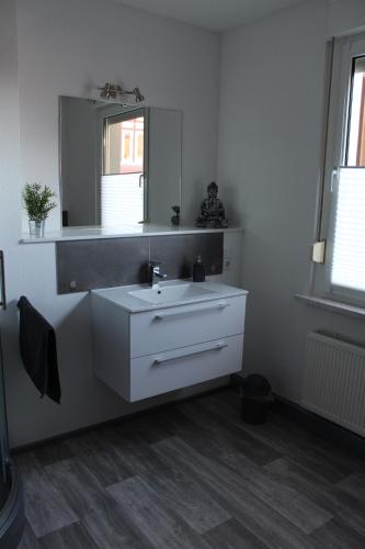 Ferienwohnung Funke F1 für Monteure (Ferienwohnung Funke F1 fur Monteure) in Apolda