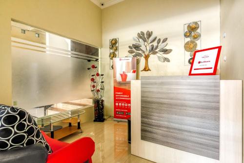 RedDoorz Syariah @ Kertomenanggal Surabaya near City of Tomorrow (CITO)