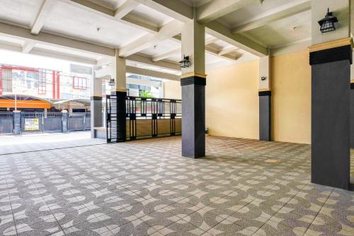 RedDoorz Syariah @ Kertomenanggal Surabaya near City of Tomorrow (CITO)