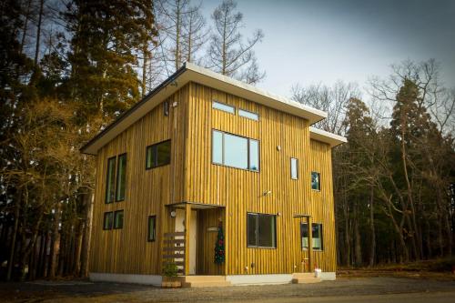 Three-Bedroom Chalet (Hillside Apartments)