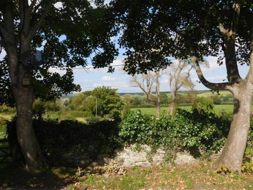 Follis Cottage in Nottington