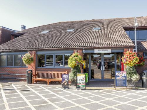 16 Amber Wood Lodge - main image