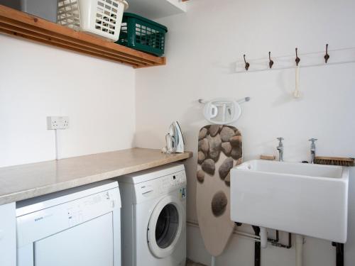 29 Fore Street - image 13