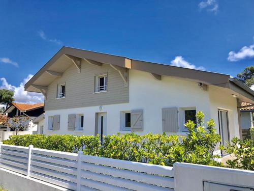 Villa La Plage Pour 7 Personnes A Proximite Du Port De Plaisance - Location saisonnière - Capbreton