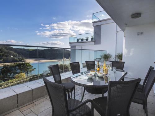 2 Hamstone Court - Salcombe