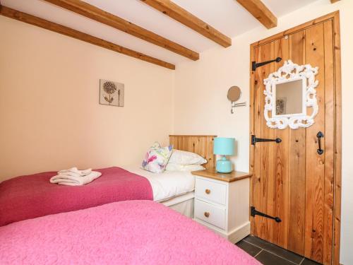 Oak Cottage - image 13