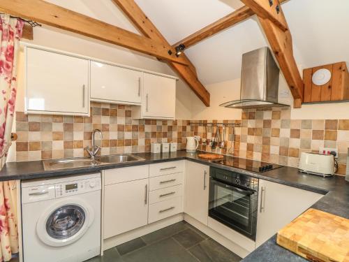 Oak Cottage - image 7