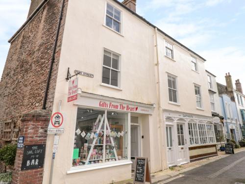 Apartment 1 22 Foss Street - main image