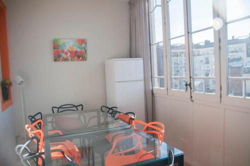 Feel at Sants Apartments - image 12