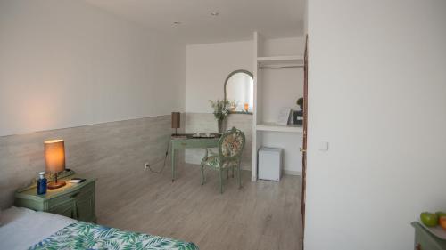 Escala Suites - image 10