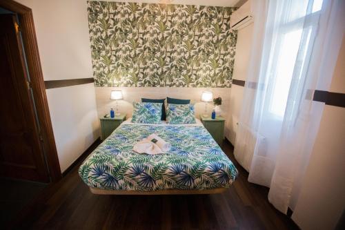 Escala SUITES Room Type - Small Interior Double Room