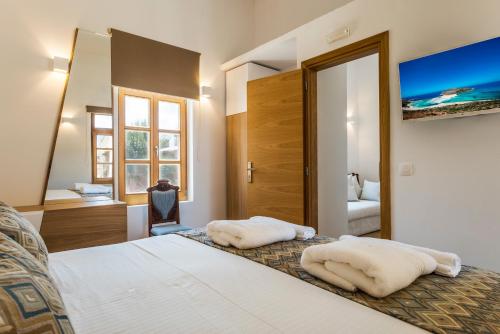Aelios Design Hotel - image 2