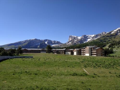 Appt 10p Wifi Confort 150m activités, pistes, commerces