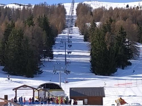 Appt 10p Wifi Confort 150m activités, pistes, commerces