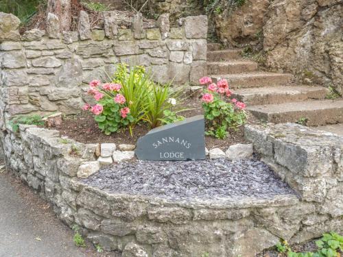 Sannans Lodge - image 3