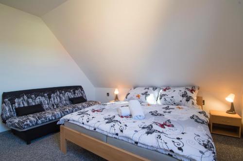 1 double bed, 1 sofa bed