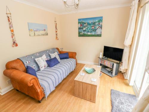 2 Oakhill Drive - image 10