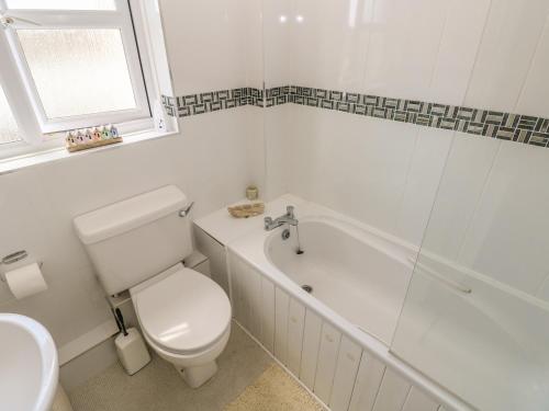 2 Oakhill Drive - image 7
