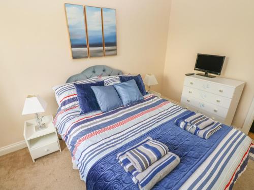 2 Oakhill Drive - image 4