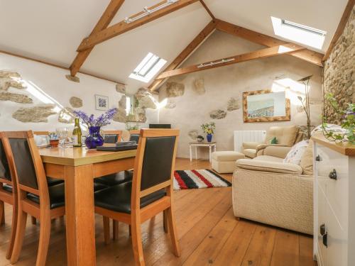 Barneys Barn - image 10