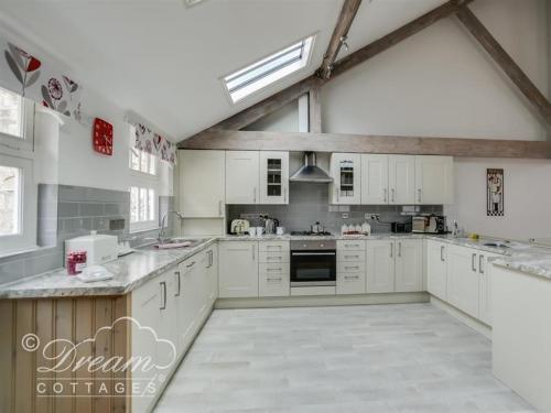 Upsidedown House - image 9