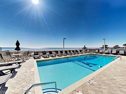 Beachfront Condo with Pools Hot Tubs & Lazy River condo - image 3