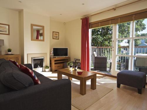 1 Combehaven - image 3