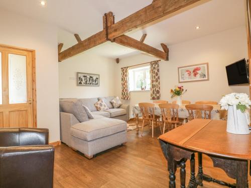 Garras Barn - main image