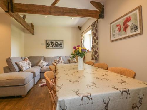 Garras Barn - image 10