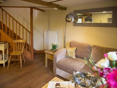 Weir Cottage - image 5