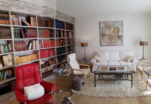  Can Madis. Enjoy your holidays in the very heart of Mallorca. in 07144 Costitx