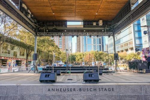 Frontdesk I The Rice Apts Downtown Houston - image 2