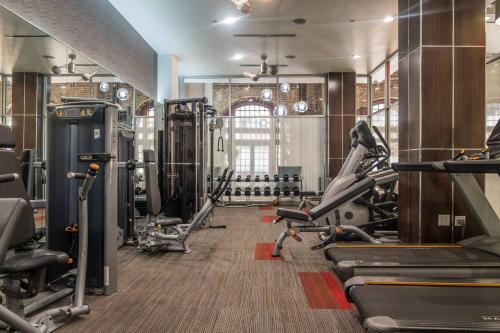 Frontdesk I The Rice Apts Downtown Houston - image 4