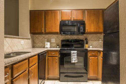 Frontdesk Midtown Arbor Place Apts Houston, TX