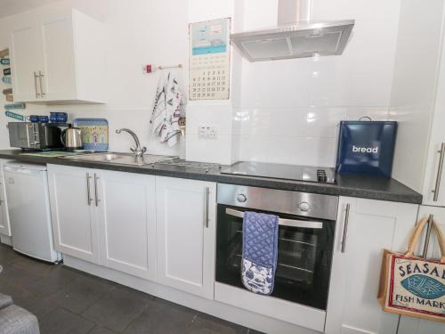 Bracken Barn Cottage - image 12