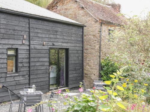 The Pig Shed- Sty 1, , Worcestershire