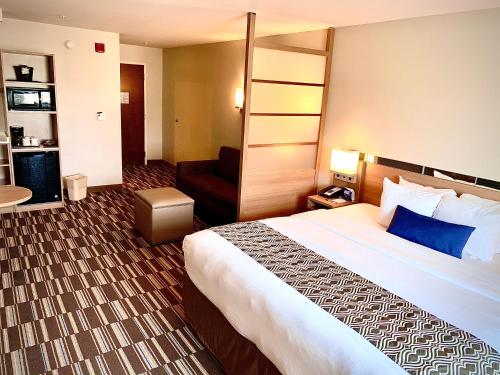 Microtel Inn & Suites by Wyndham Georgetown Delaware Beaches photo 4