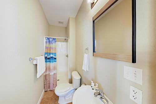 New Listing! “Points of View” Home Steps to Beach home - image 3