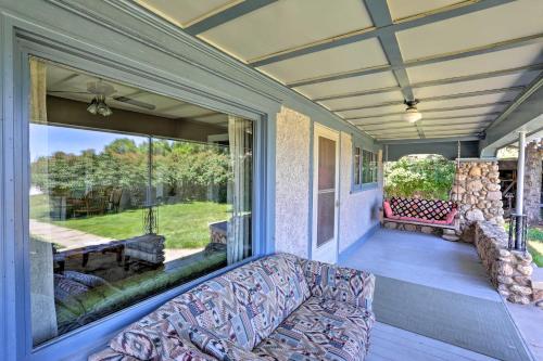 Custer Home with Deck and Porch - Walk Downtown!