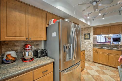 Condo with Pool Access Less Than 1 Mi to Biltmore Golf Club! - image 3