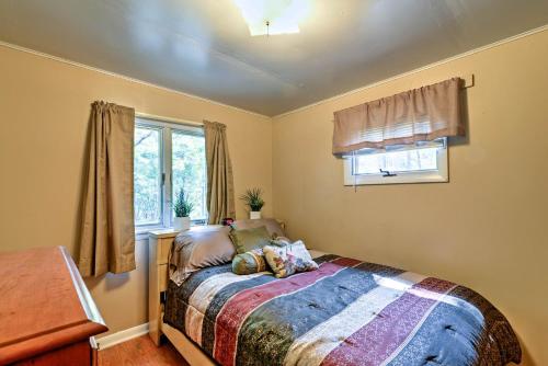 Bedford Cabin - Perfect for Hunting and Fishing - image 3