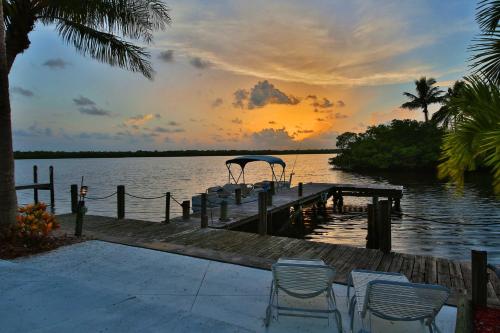 Waterfront Matlacha Condo with Patio and Pool Access! in Matlacha (FL)