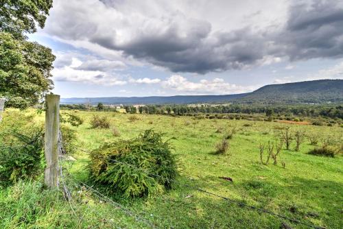 Bedford Cabin - Perfect for Hunting and Fishing - image 38