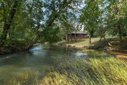 The Mill House Creekfront Cabin Near Chattanooga – Ooltewah, TN