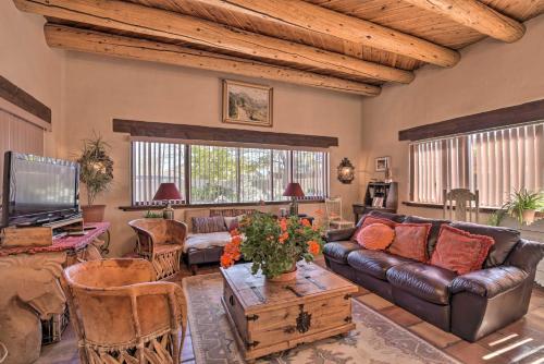 Eclectic El Prado Home with Hot Tub Near Downtown! in El Prado, USA